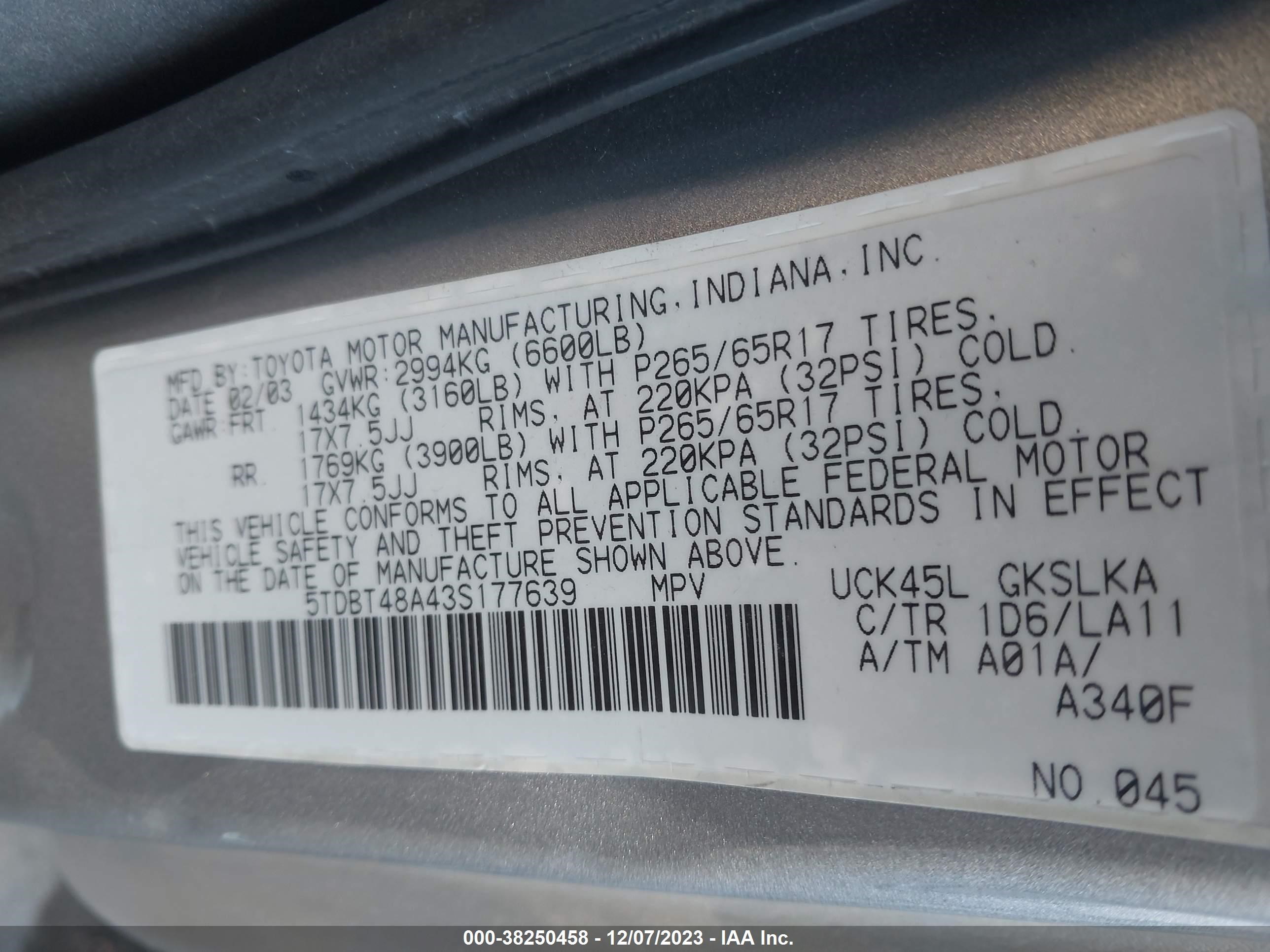 Photo 8 VIN: 5TDBT48A43S177639 - TOYOTA SEQUOIA 