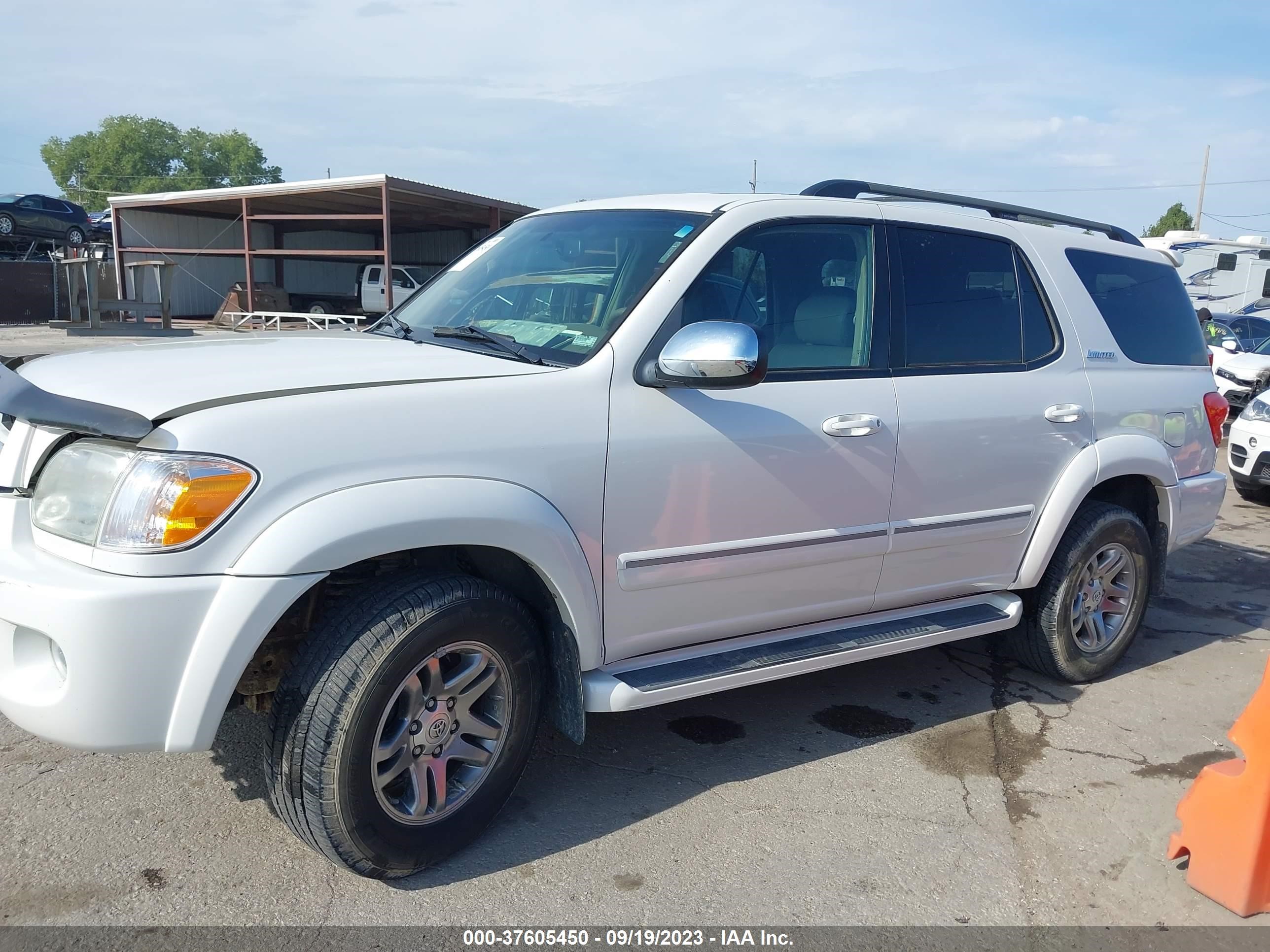 Photo 13 VIN: 5TDBT48A47S288200 - TOYOTA SEQUOIA 