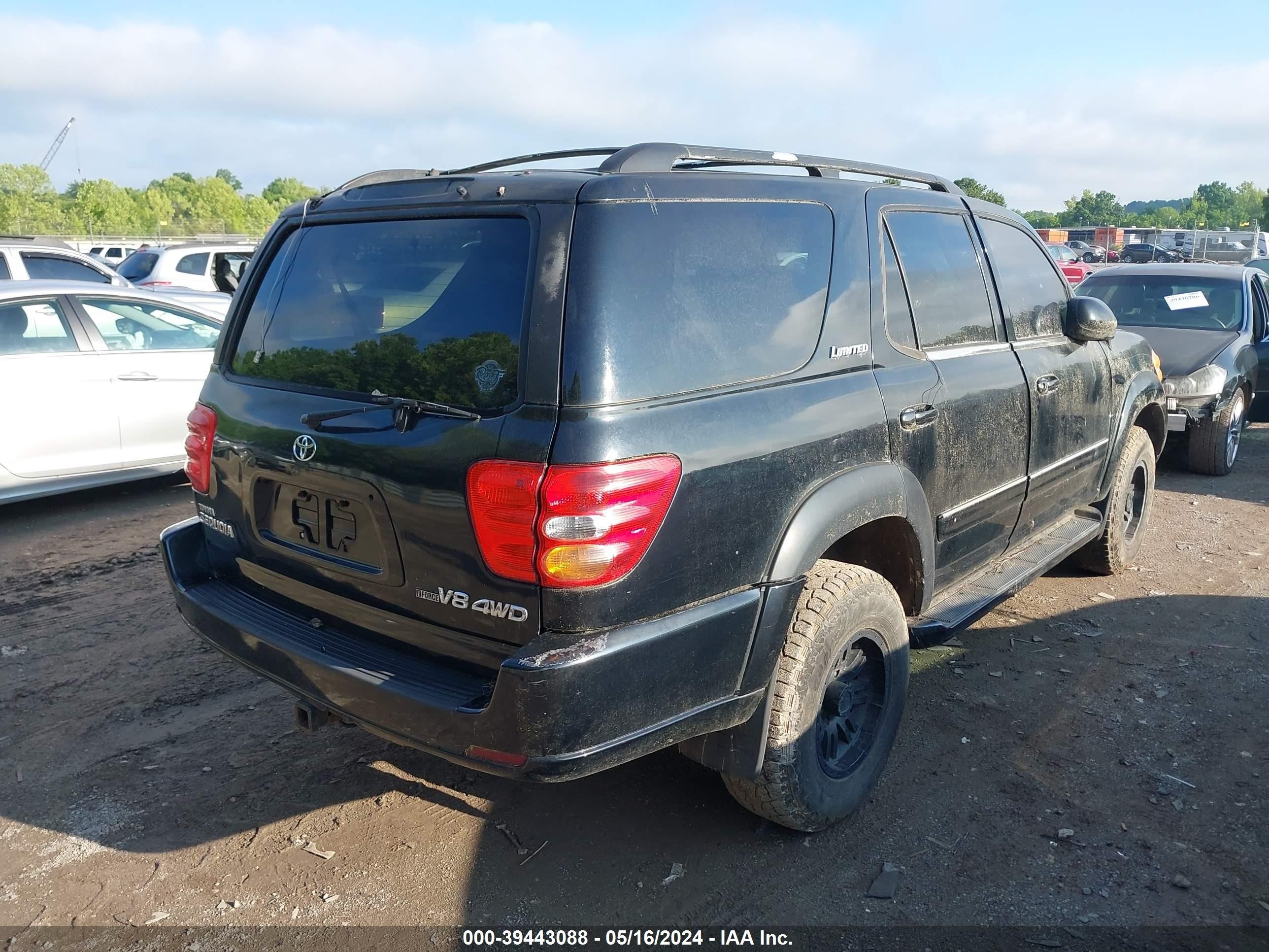 Photo 3 VIN: 5TDBT48A51S038293 - TOYOTA SEQUOIA 