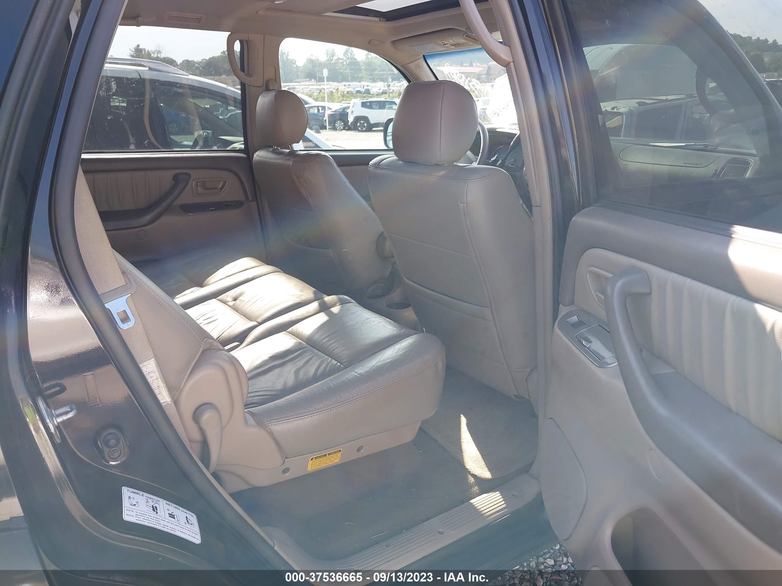 Photo 7 VIN: 5TDBT48A67S284925 - TOYOTA SEQUOIA 