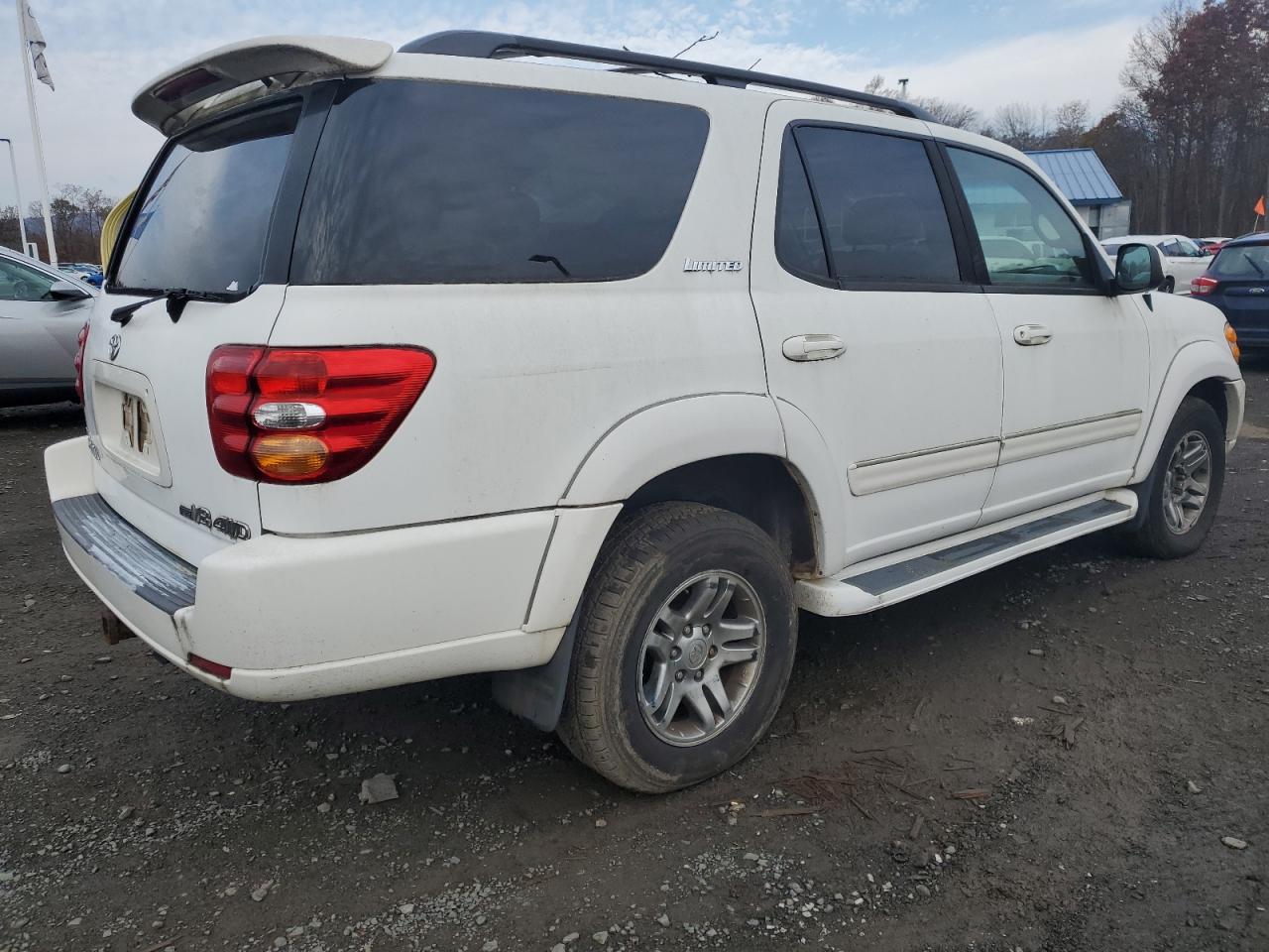 Photo 2 VIN: 5TDBT48A73S157725 - TOYOTA SEQUOIA 