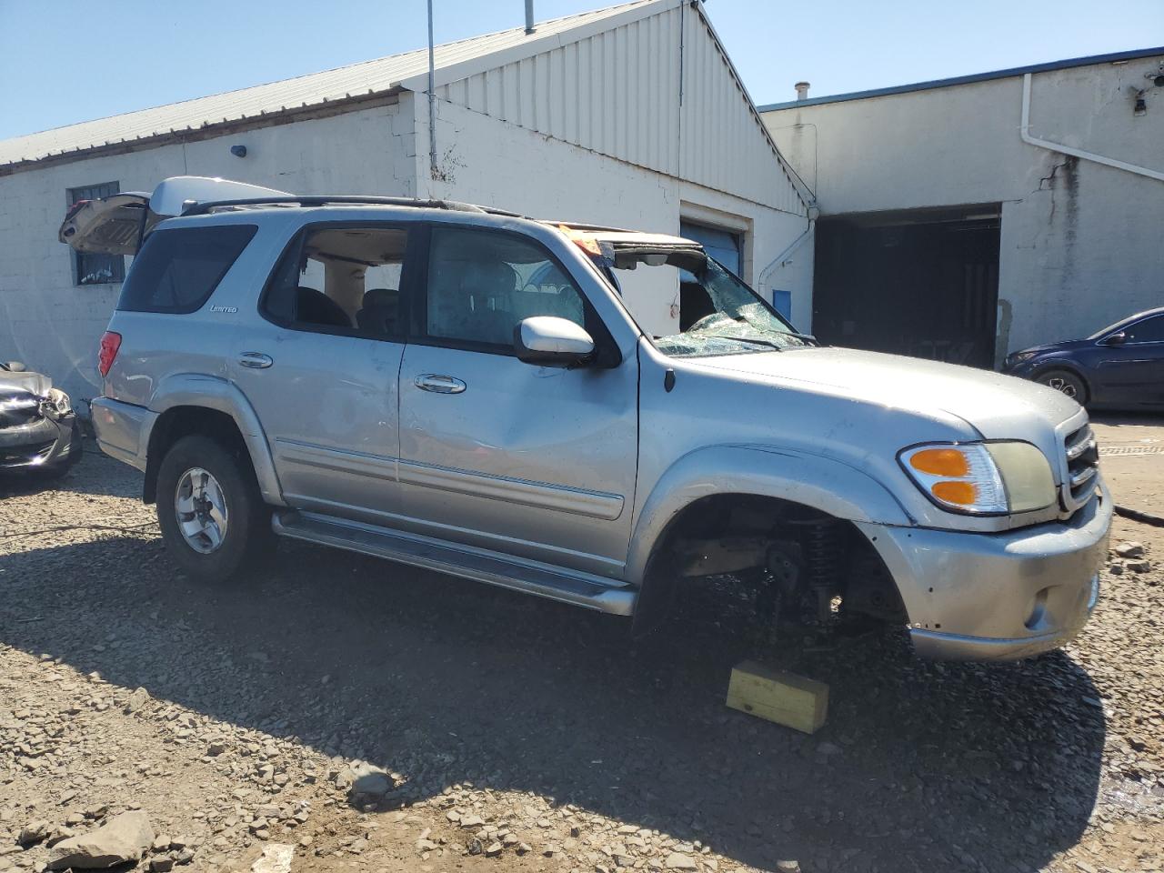 Photo 3 VIN: 5TDBT48A82S111108 - TOYOTA SEQUOIA 