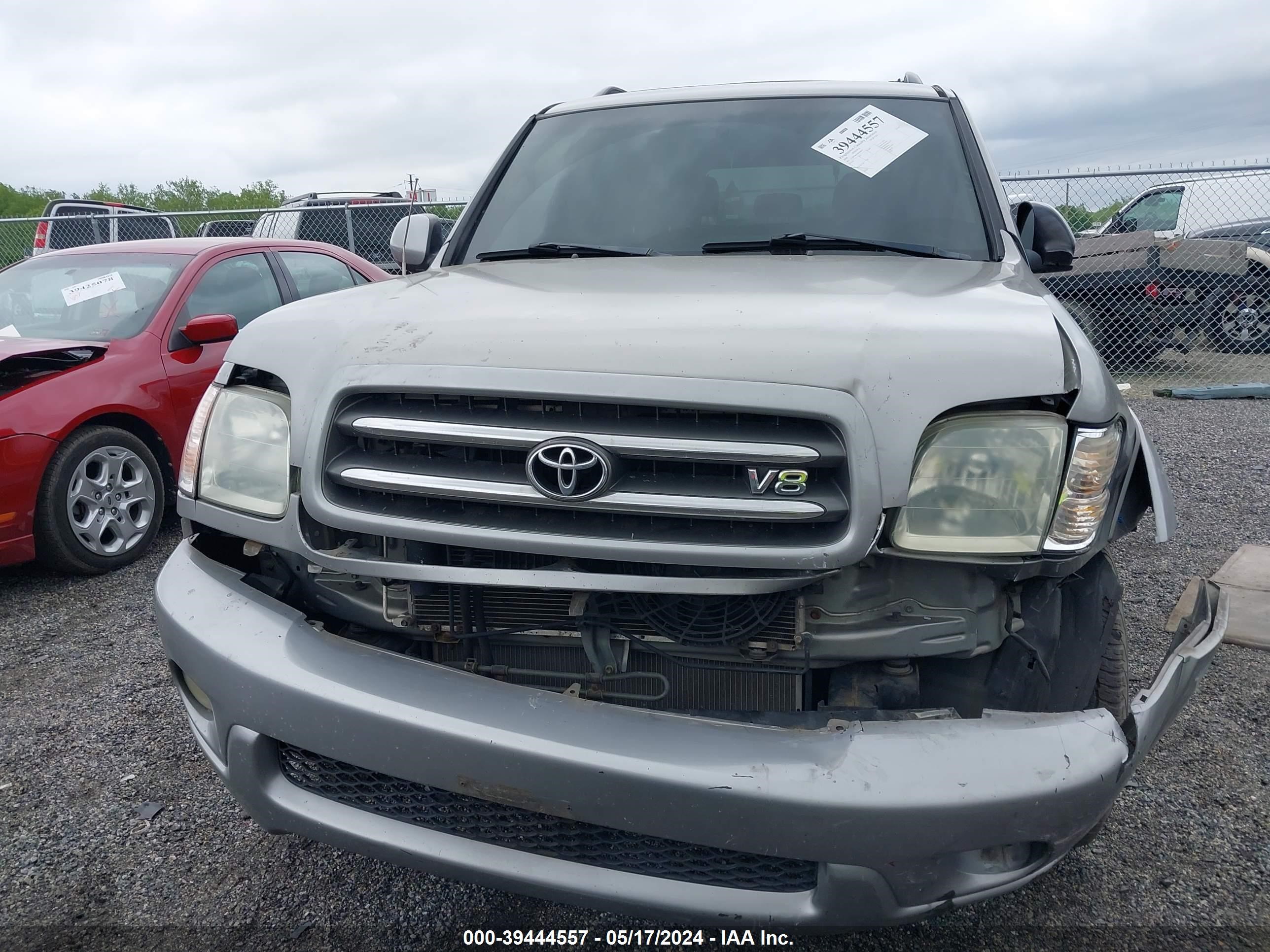 Photo 11 VIN: 5TDBT48A94S208627 - TOYOTA SEQUOIA 