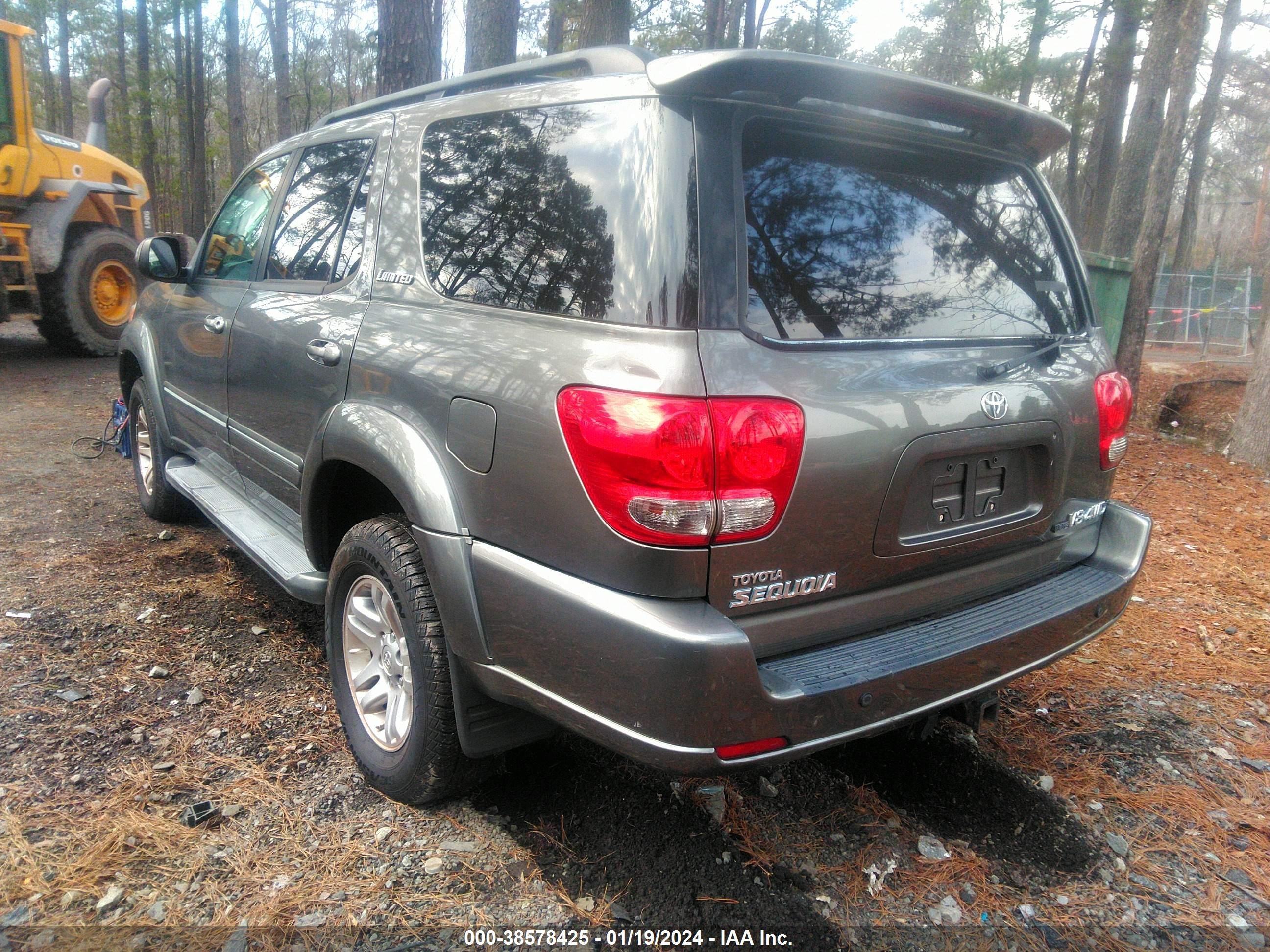 Photo 2 VIN: 5TDBT48A95S243993 - TOYOTA SEQUOIA 