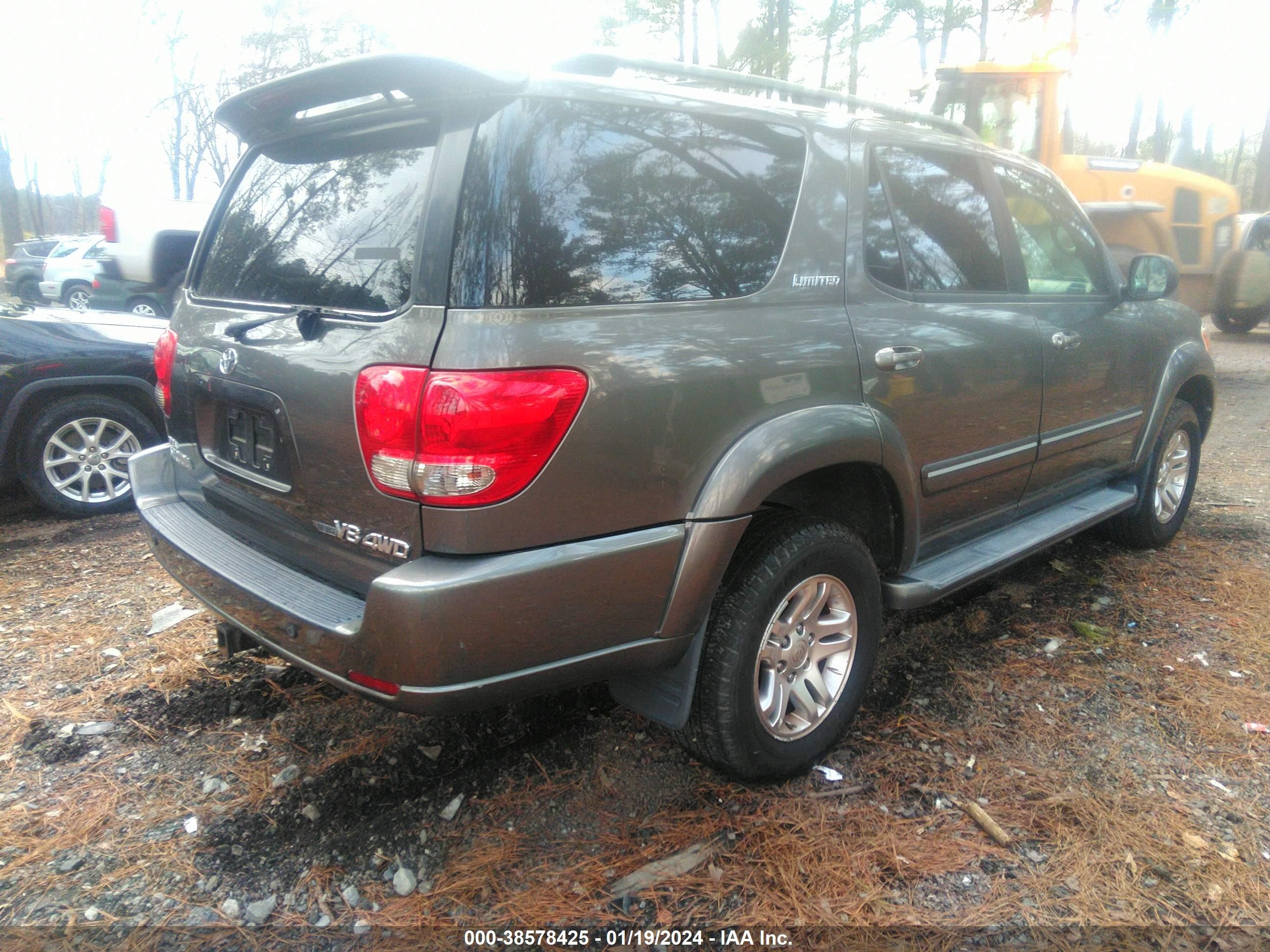 Photo 3 VIN: 5TDBT48A95S243993 - TOYOTA SEQUOIA 