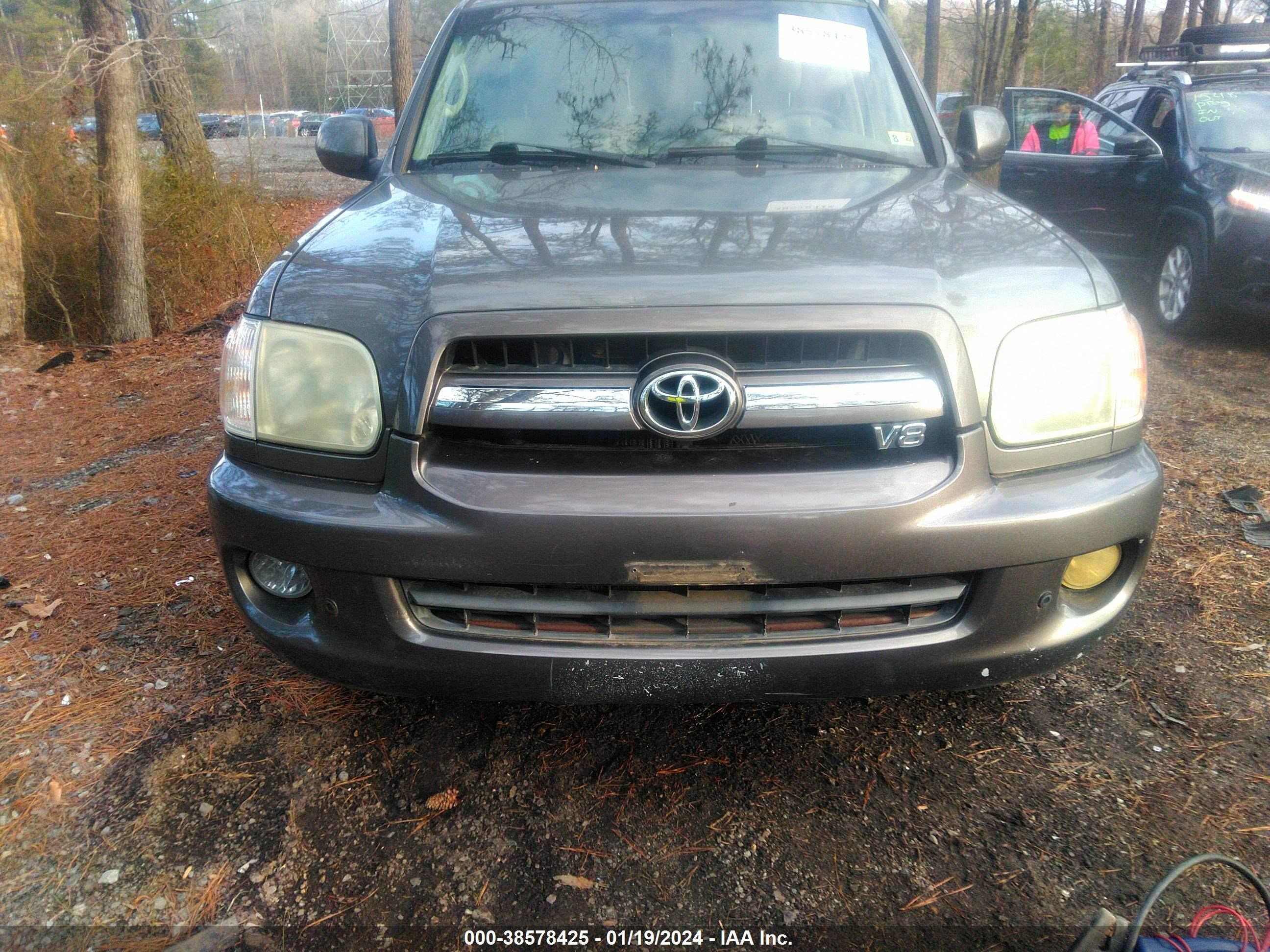 Photo 5 VIN: 5TDBT48A95S243993 - TOYOTA SEQUOIA 