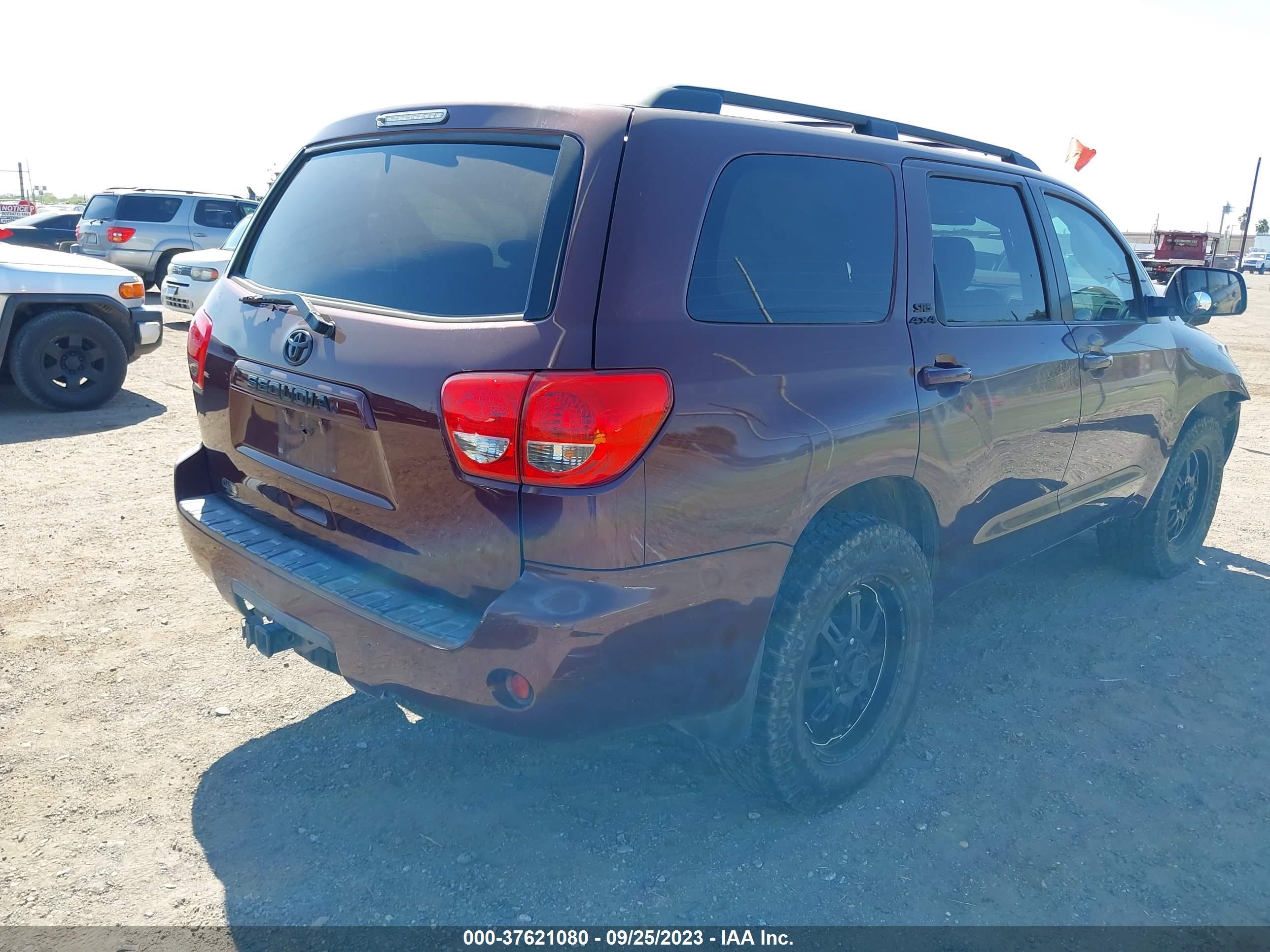 Photo 3 VIN: 5TDBT64AX9S000619 - TOYOTA SEQUOIA 