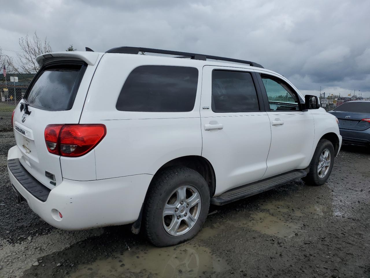 Photo 2 VIN: 5TDBW5G12HS151000 - TOYOTA SEQUOIA 