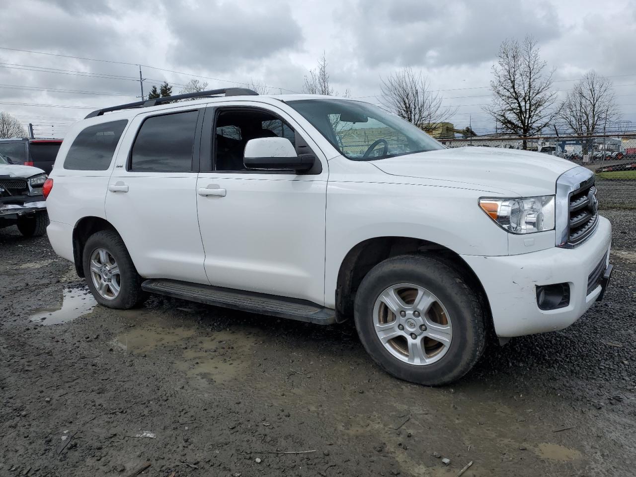 Photo 3 VIN: 5TDBW5G12HS151000 - TOYOTA SEQUOIA 