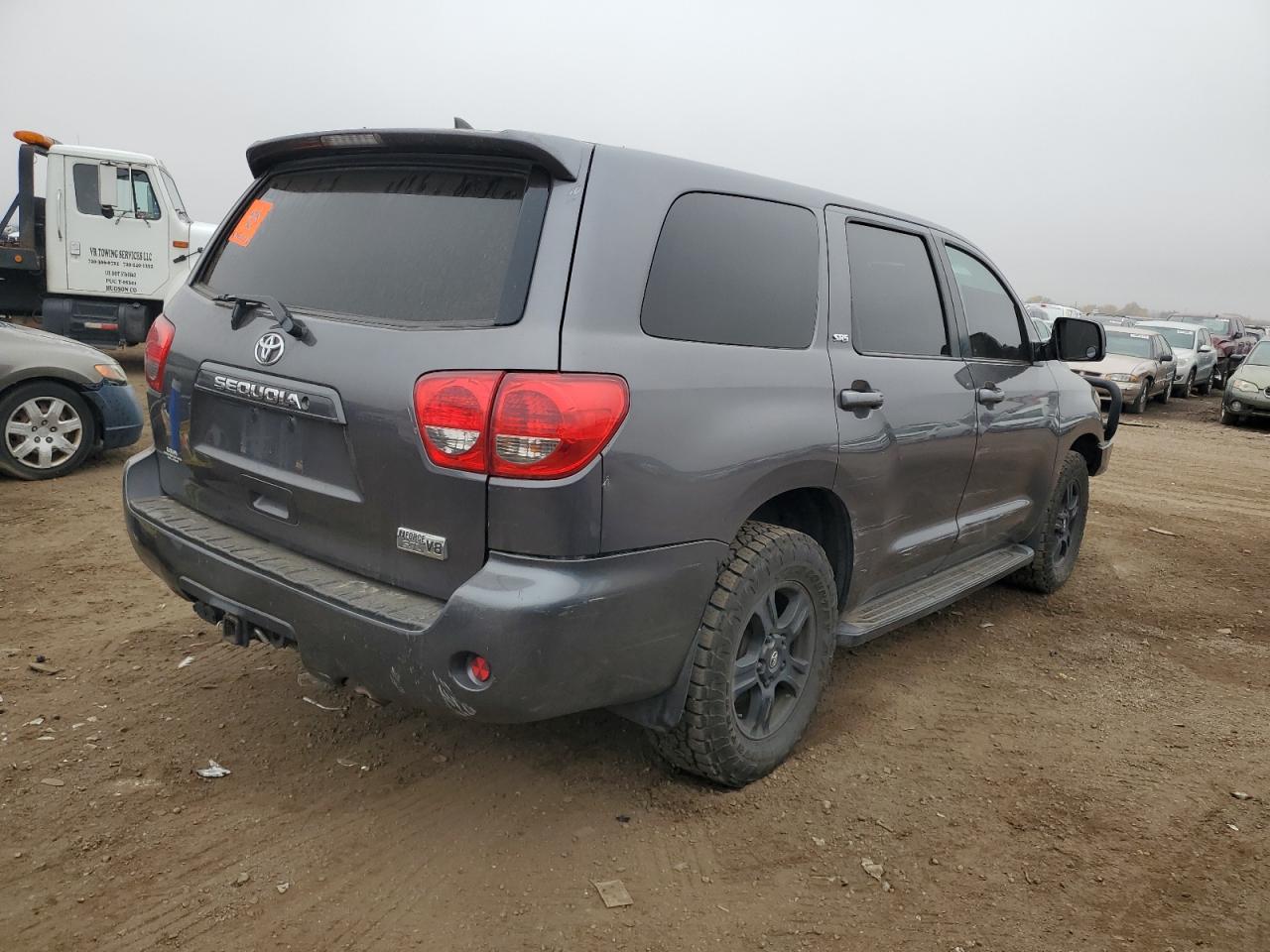 Photo 2 VIN: 5TDBY5G10CS061718 - TOYOTA SEQUOIA 