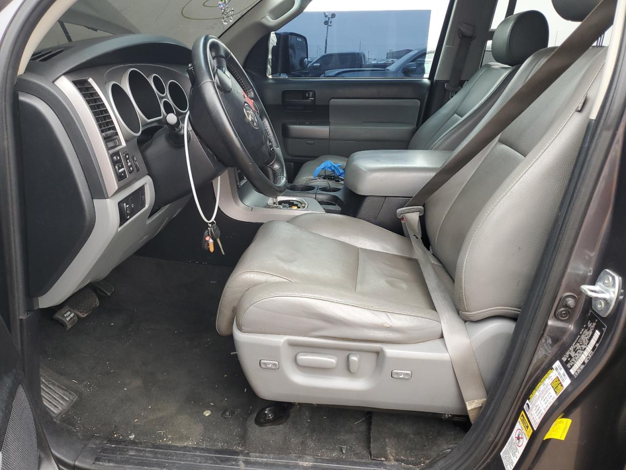 Photo 6 VIN: 5TDBY5G10CS061718 - TOYOTA SEQUOIA 