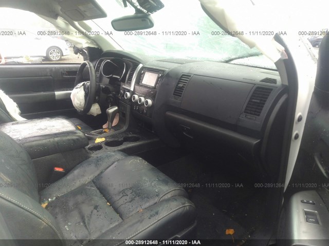 Photo 4 VIN: 5TDBY5G10JS165042 - TOYOTA SEQUOIA 