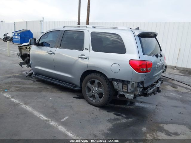 Photo 2 VIN: 5TDBY5G13FS121768 - TOYOTA SEQUOIA 