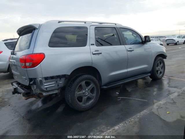 Photo 3 VIN: 5TDBY5G13FS121768 - TOYOTA SEQUOIA 