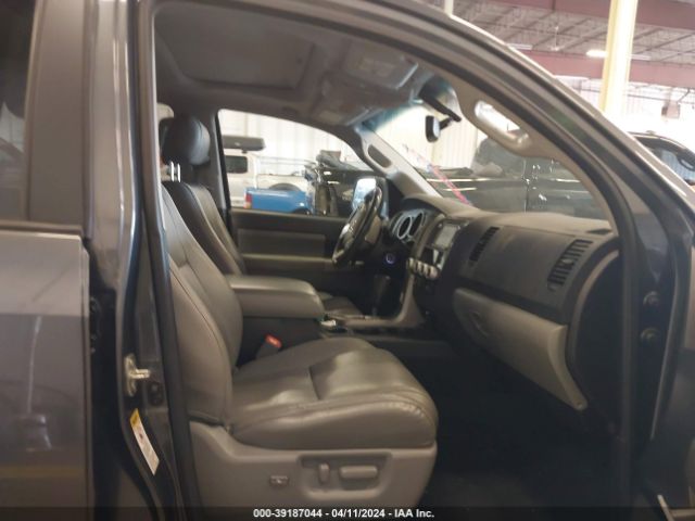 Photo 4 VIN: 5TDBY5G14GS135230 - TOYOTA SEQUOIA 