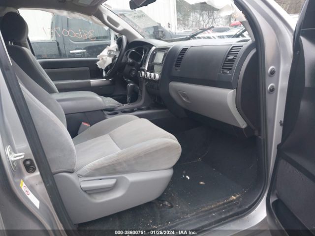 Photo 4 VIN: 5TDBY5G14JS159454 - TOYOTA SEQUOIA 