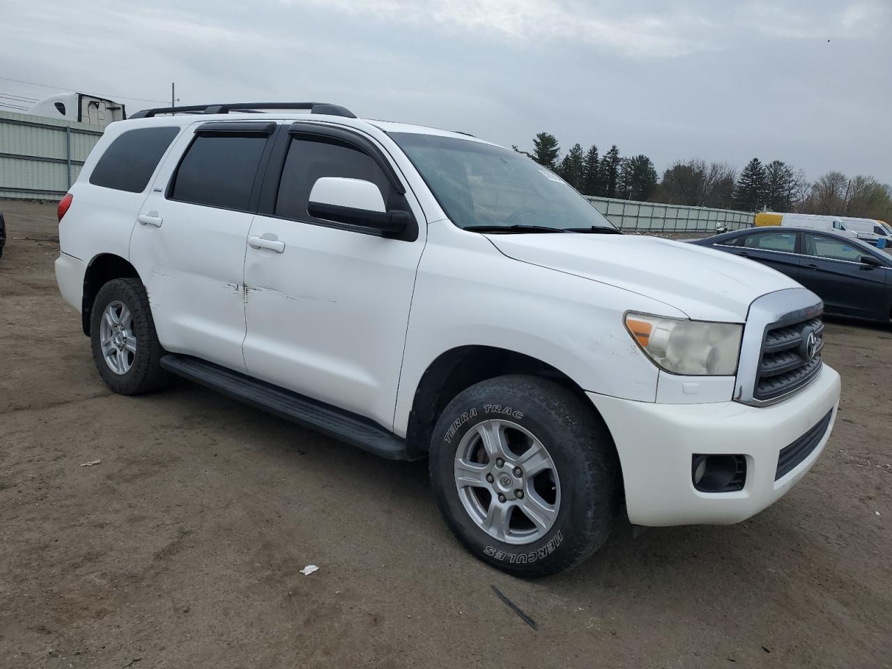 Photo 3 VIN: 5TDBY5G19BS040557 - TOYOTA SEQUOIA 