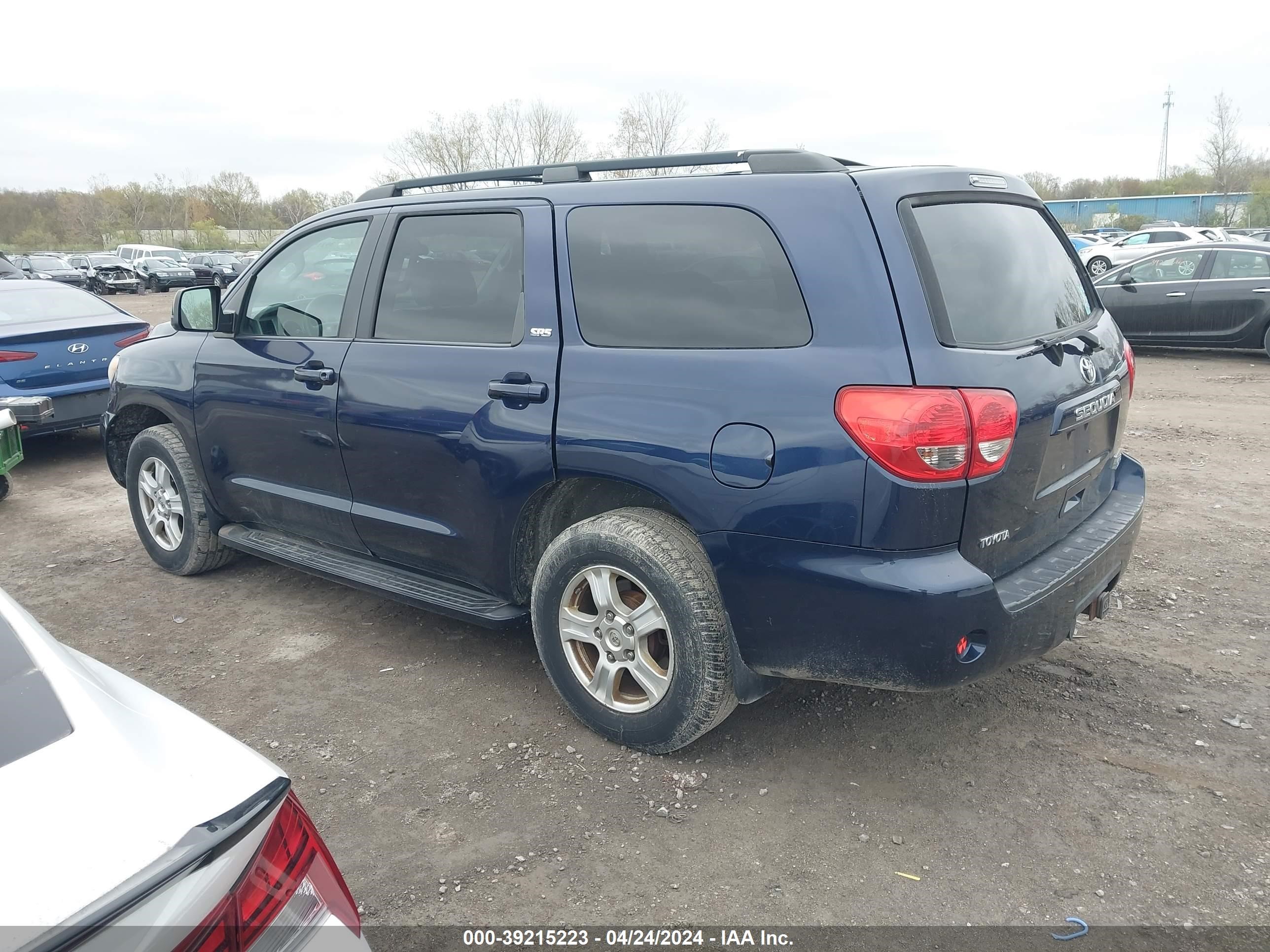 Photo 2 VIN: 5TDBY64A38S021036 - TOYOTA SEQUOIA 