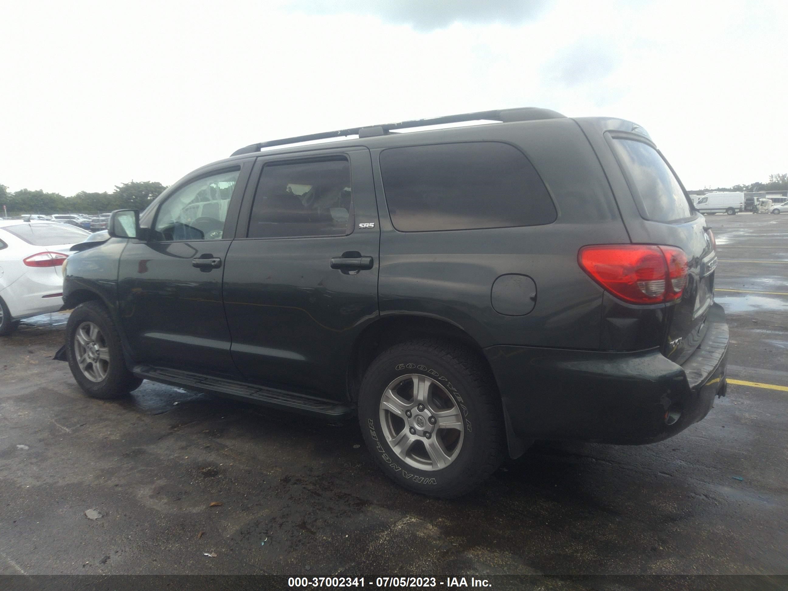 Photo 2 VIN: 5TDBY64A58S008434 - TOYOTA SEQUOIA 