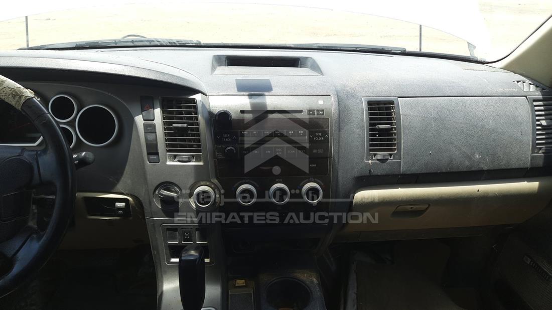 Photo 15 VIN: 5TDBY64A8CS055580 - TOYOTA SEQUOIA 