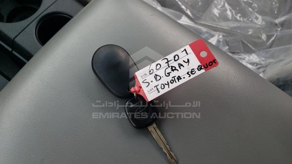 Photo 3 VIN: 5TDBY64A8CS060701 - TOYOTA SEQUOIA 