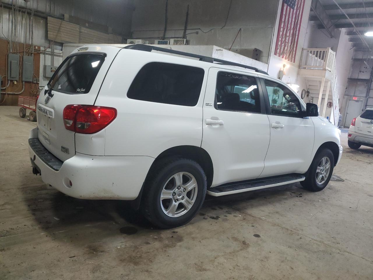 Photo 2 VIN: 5TDBY64A98S010106 - TOYOTA SEQUOIA 