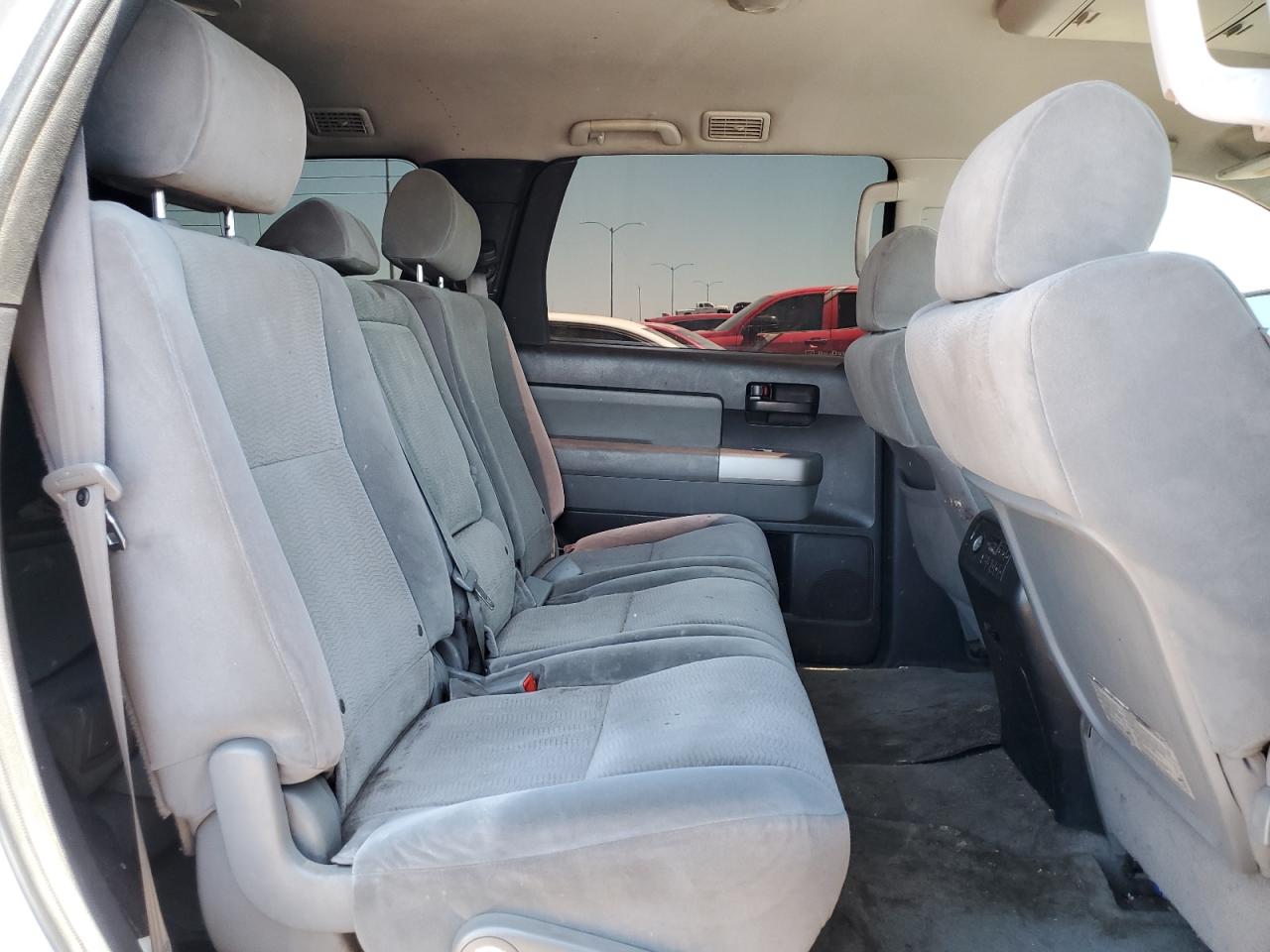 Photo 9 VIN: 5TDBY64S78S014039 - TOYOTA SEQUOIA 