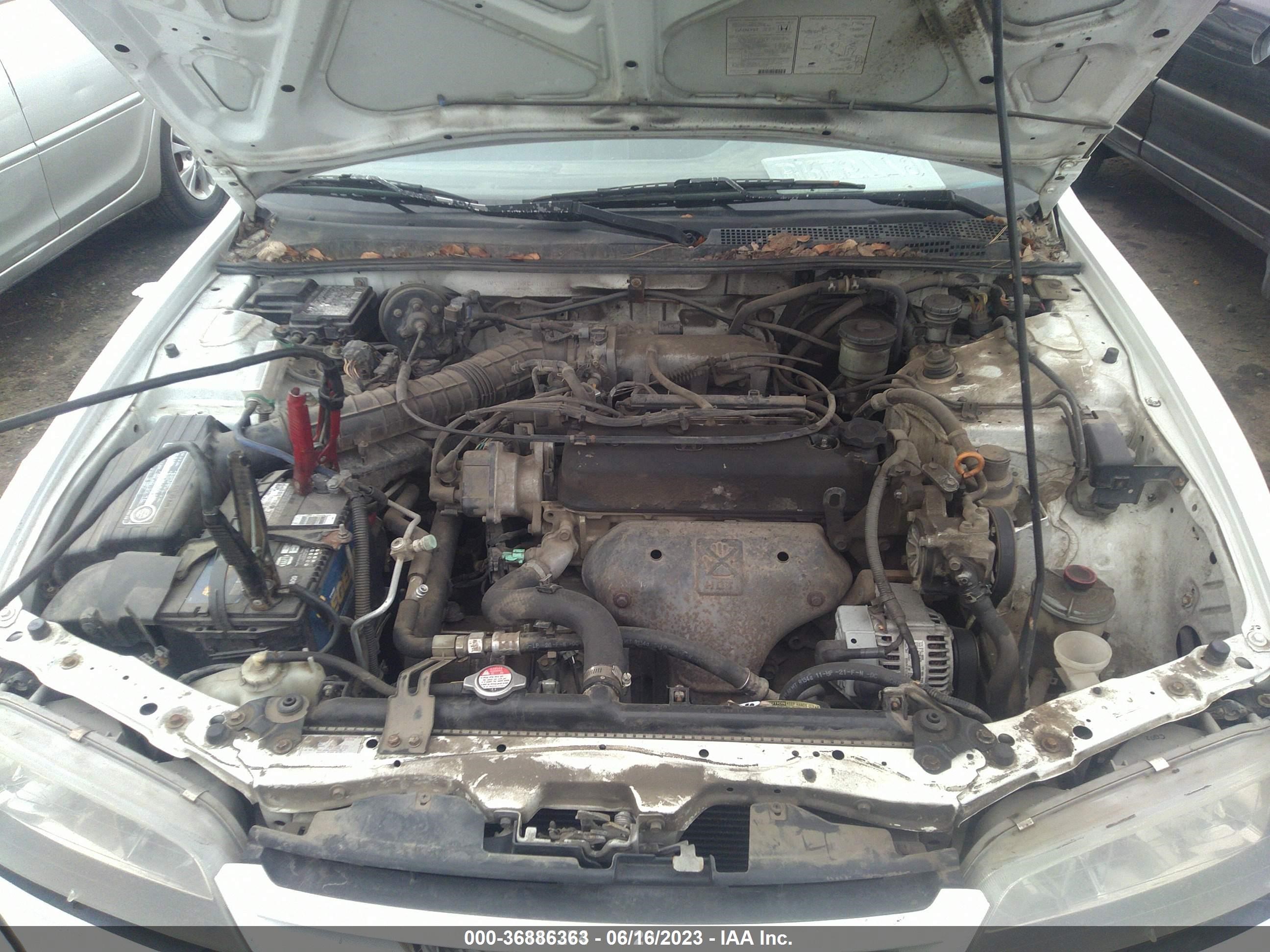 Photo 9 VIN: 5TDBY67A58S001303 - HONDA ACCORD 