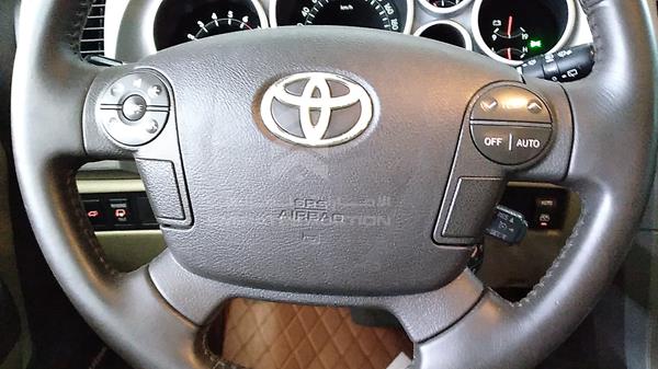 Photo 13 VIN: 5TDBY68A0AS035685 - TOYOTA SEQUOIA 