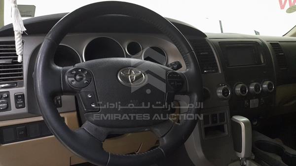 Photo 11 VIN: 5TDBY68A1CS071906 - TOYOTA SEQUOIA 