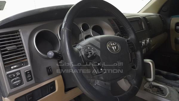 Photo 8 VIN: 5TDBY68A1CS071906 - TOYOTA SEQUOIA 