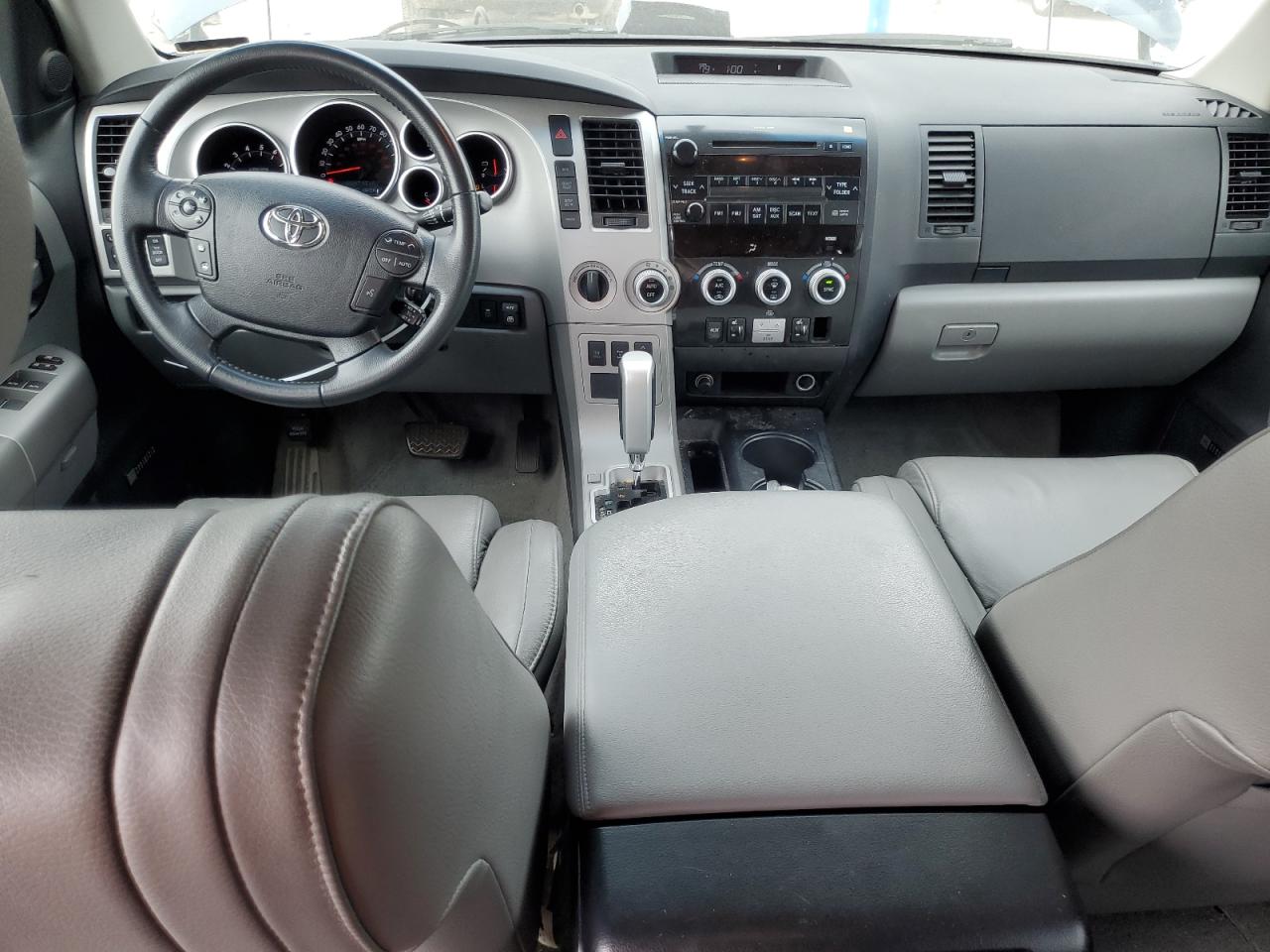 Photo 7 VIN: 5TDBY68A68S007710 - TOYOTA SEQUOIA 