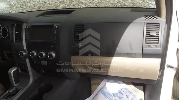 Photo 27 VIN: 5TDBY68A8ES110008 - TOYOTA SEQUOIA 