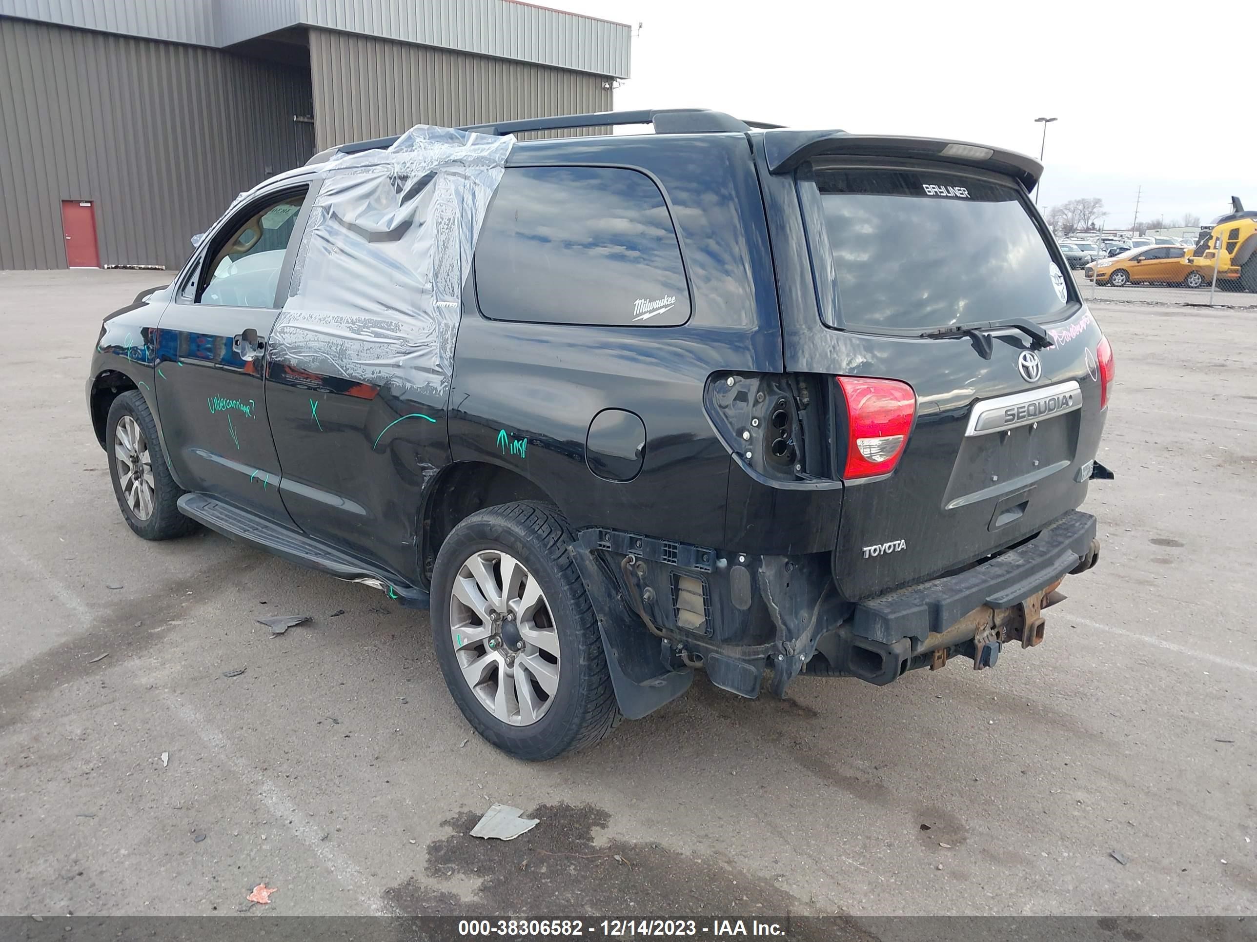 Photo 2 VIN: 5TDBY68A98S023528 - TOYOTA SEQUOIA 