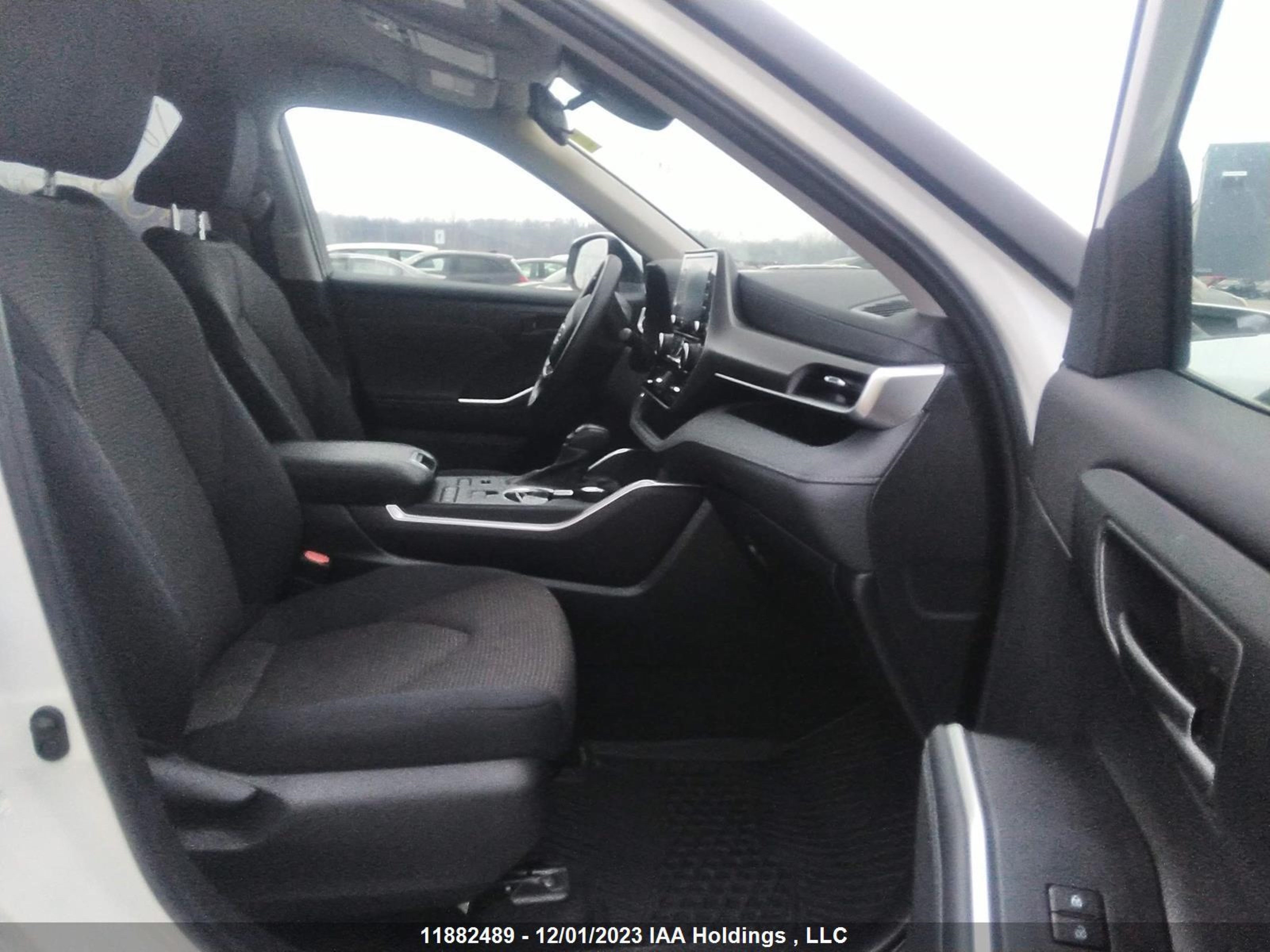 Photo 4 VIN: 5TDBZRBH3NS209596 - TOYOTA HIGHLANDER 