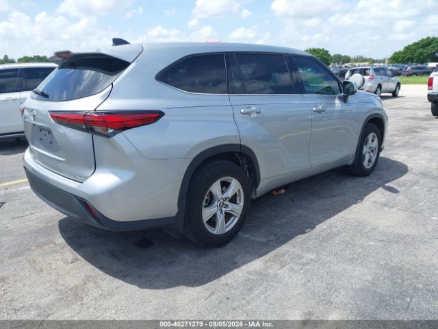 Photo 3 VIN: 5TDBZRBH5NS568366 - TOYOTA HIGHLANDER 