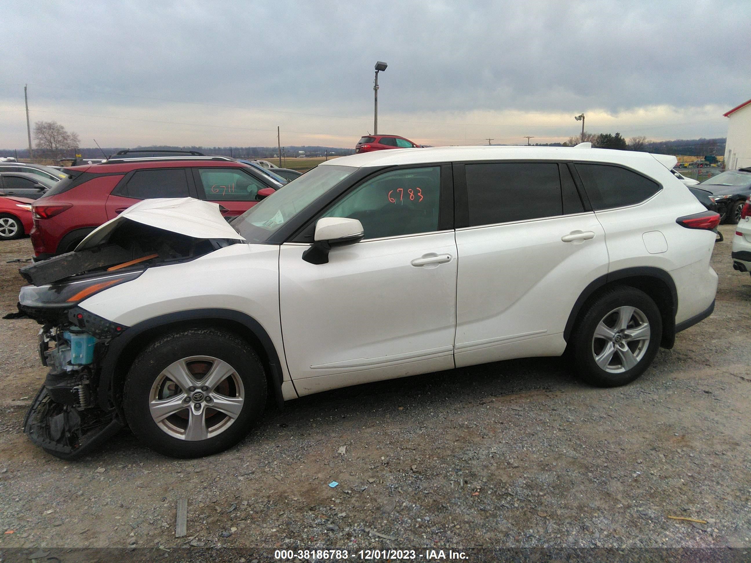 Photo 13 VIN: 5TDBZRBH6MS135895 - TOYOTA HIGHLANDER 