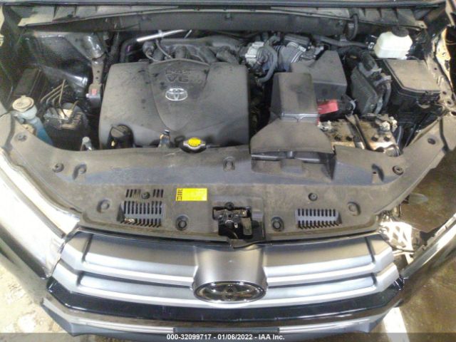 Photo 9 VIN: 5TDBZRFH0HS370907 - TOYOTA HIGHLANDER 