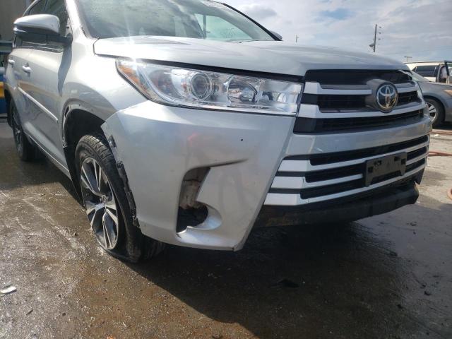 Photo 8 VIN: 5TDBZRFH0JS497422 - TOYOTA HIGHLANDER 