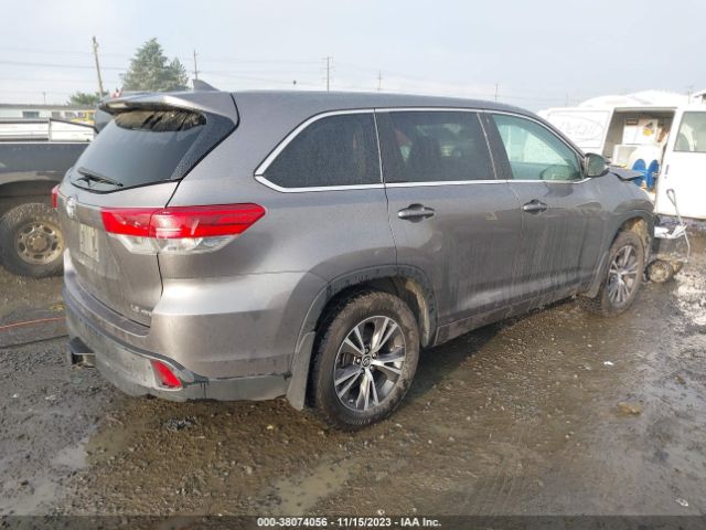 Photo 3 VIN: 5TDBZRFH0JS882852 - TOYOTA HIGHLANDER 