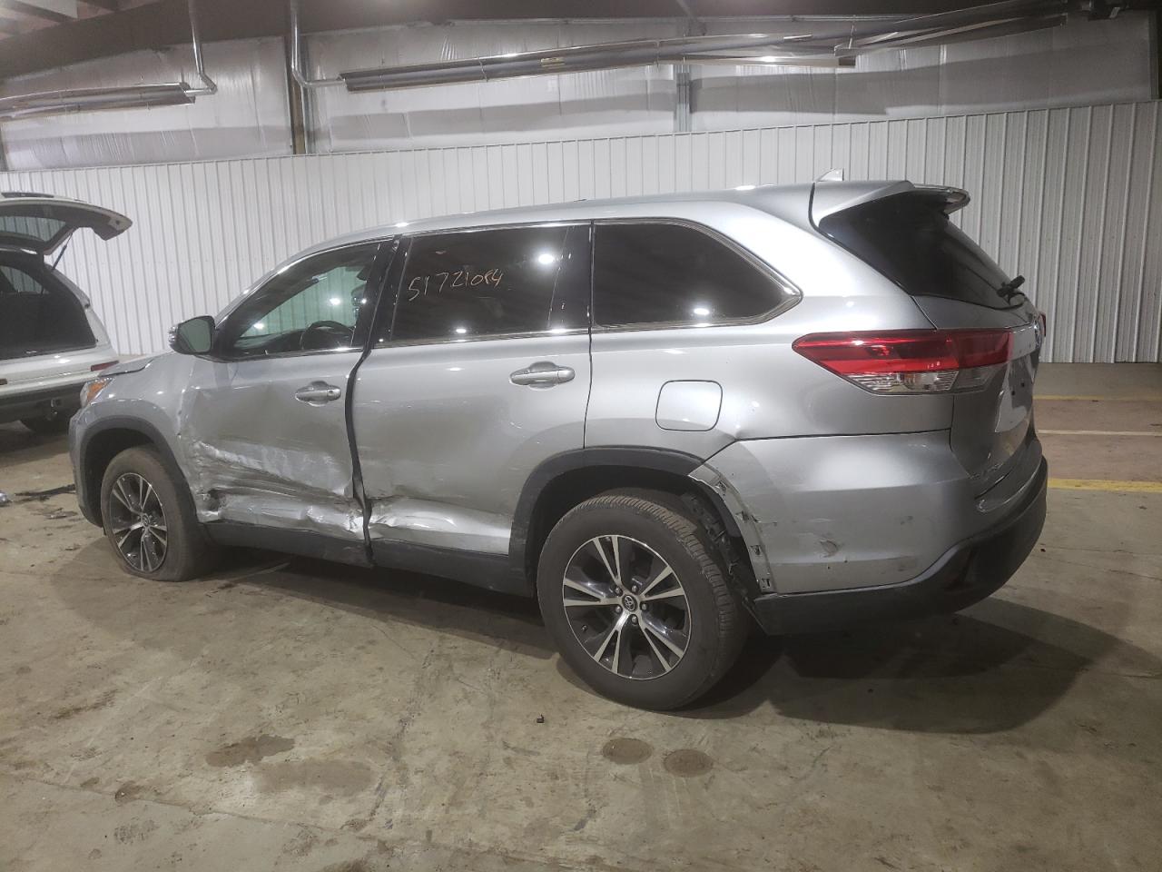 Photo 1 VIN: 5TDBZRFH0KS927628 - TOYOTA HIGHLANDER 