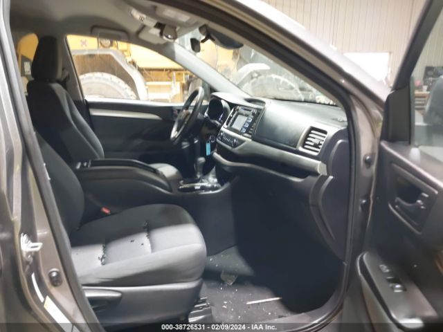 Photo 4 VIN: 5TDBZRFH1HS373296 - TOYOTA HIGHLANDER 