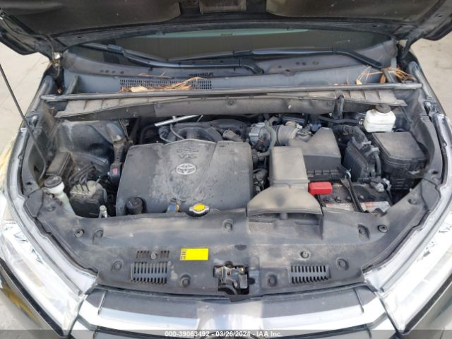 Photo 9 VIN: 5TDBZRFH1HS455447 - TOYOTA HIGHLANDER 