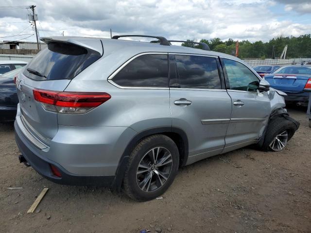 Photo 2 VIN: 5TDBZRFH1JS829285 - TOYOTA HIGHLANDER 