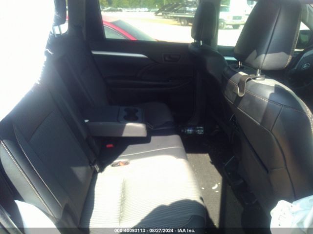 Photo 7 VIN: 5TDBZRFH1JS866353 - TOYOTA HIGHLANDER 