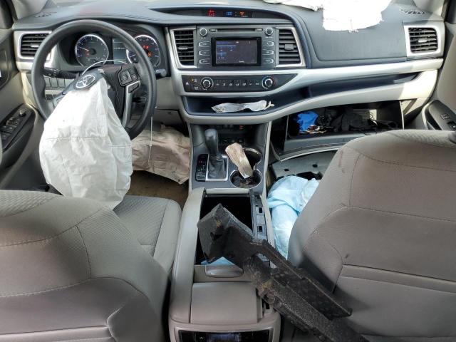 Photo 7 VIN: 5TDBZRFH1JS888806 - TOYOTA HIGHLANDER 