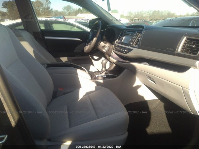 Photo 4 VIN: 5TDBZRFH1KS937326 - TOYOTA HIGHLANDER 