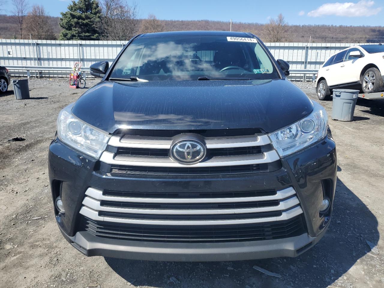 Photo 4 VIN: 5TDBZRFH1KS994402 - TOYOTA HIGHLANDER 