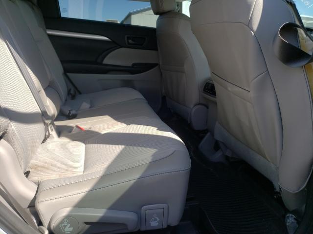 Photo 5 VIN: 5TDBZRFH2JS820997 - TOYOTA HIGHLANDER 