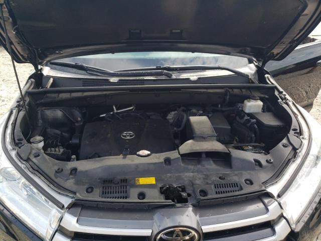 Photo 11 VIN: 5TDBZRFH2JS824029 - TOYOTA HIGHLANDER 